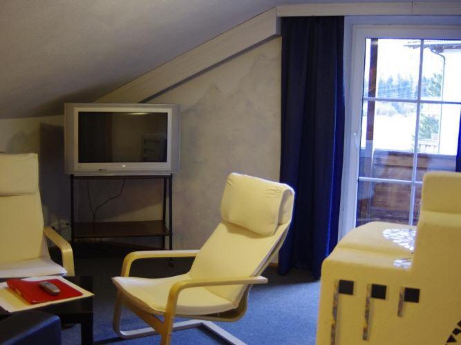 Alpin-Sportiv Apartment แลร์มอส ภายนอก รูปภาพ