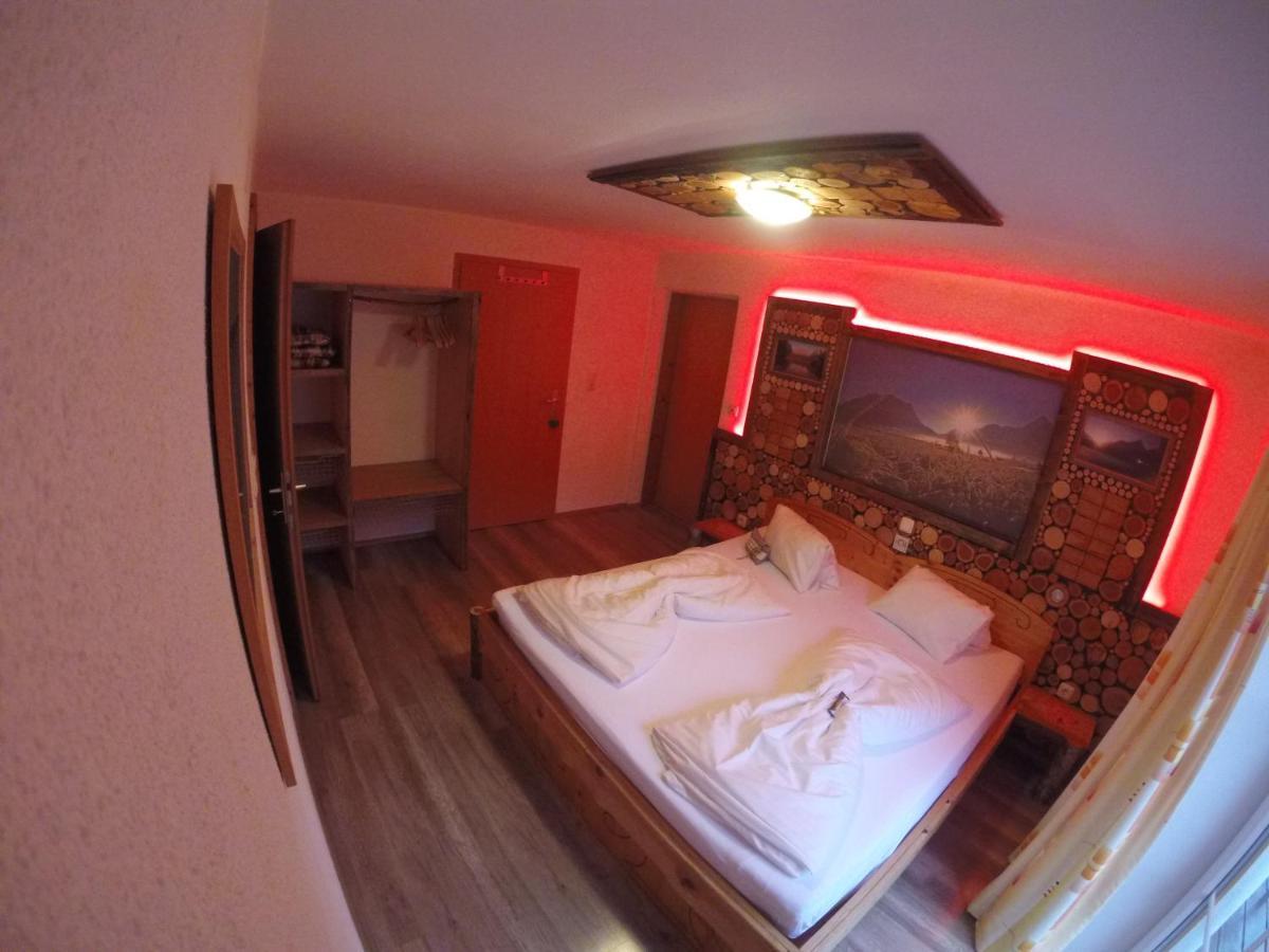 Alpin-Sportiv Apartment แลร์มอส ภายนอก รูปภาพ