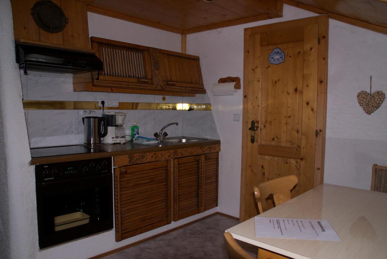 Alpin-Sportiv Apartment แลร์มอส ห้อง รูปภาพ